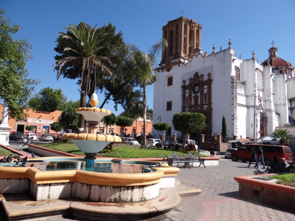  Parroquia de San Juan Bautista cerca del Hotel Royal Spa Zimapán