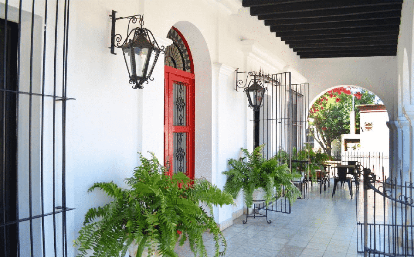Hotel La Puerta Roja te da la bienvenida a Álamos, Sonora