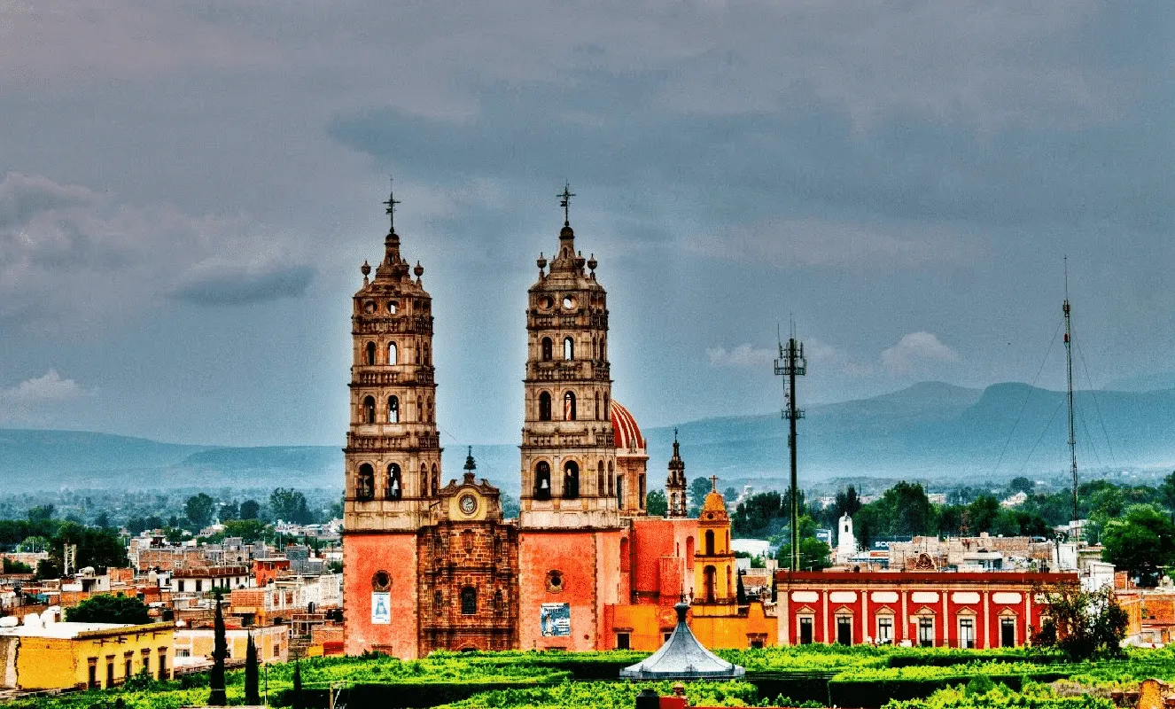 Al sur del Estado de Guanajuato se ubica 