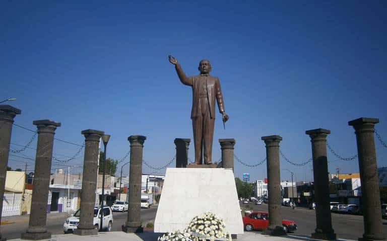 Monumento a Benito Juárez ubicado en Salamanca. Imagen tomada de internet.