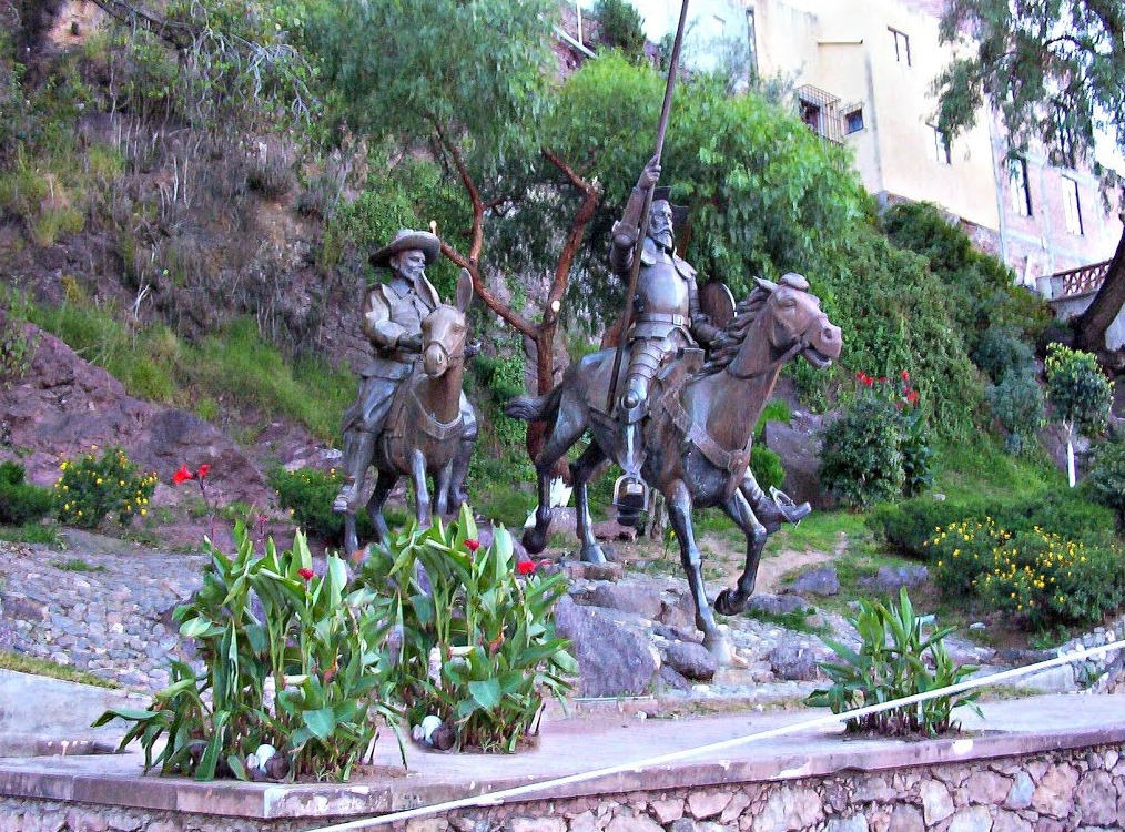 Monumento a Don Quijote y Sancho Panza. Imagen tomada de internet.