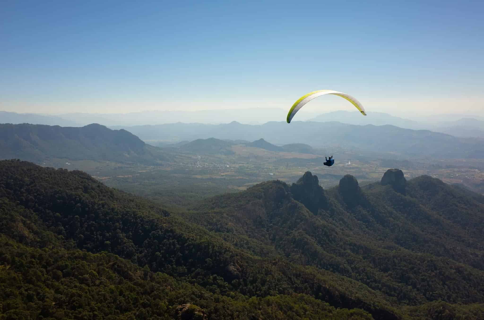 Vive la adrenalina en el Monarca Paragliding de Valle de Bravo