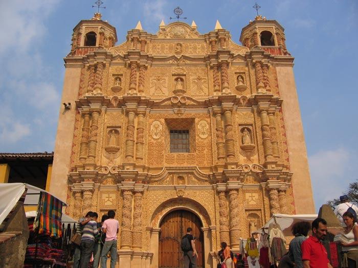 Iglesia de Santo Domingo en San Cristóbal delas Casas. Foto: vivesancristobal.com