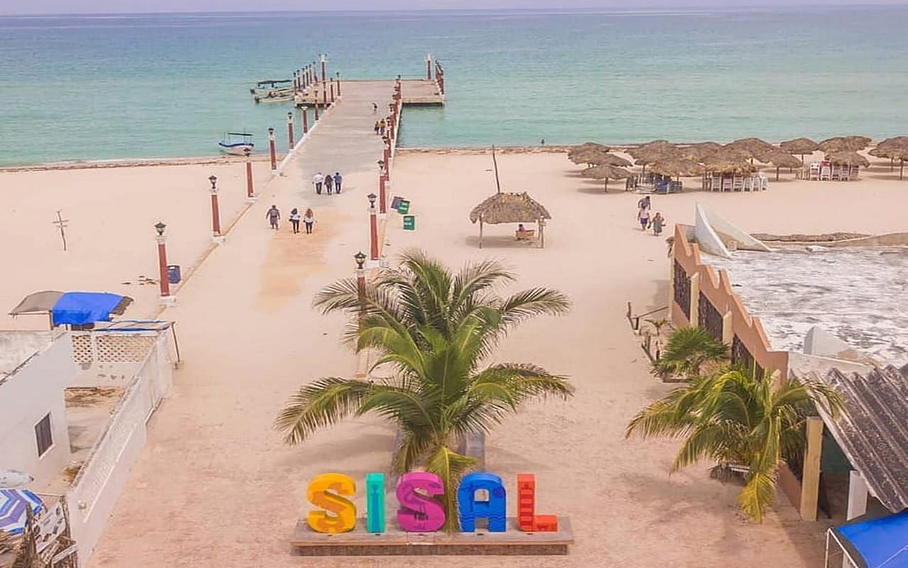 ¡Vamos a Sisal! Cinco lugares a visitar en este puerto yucateco