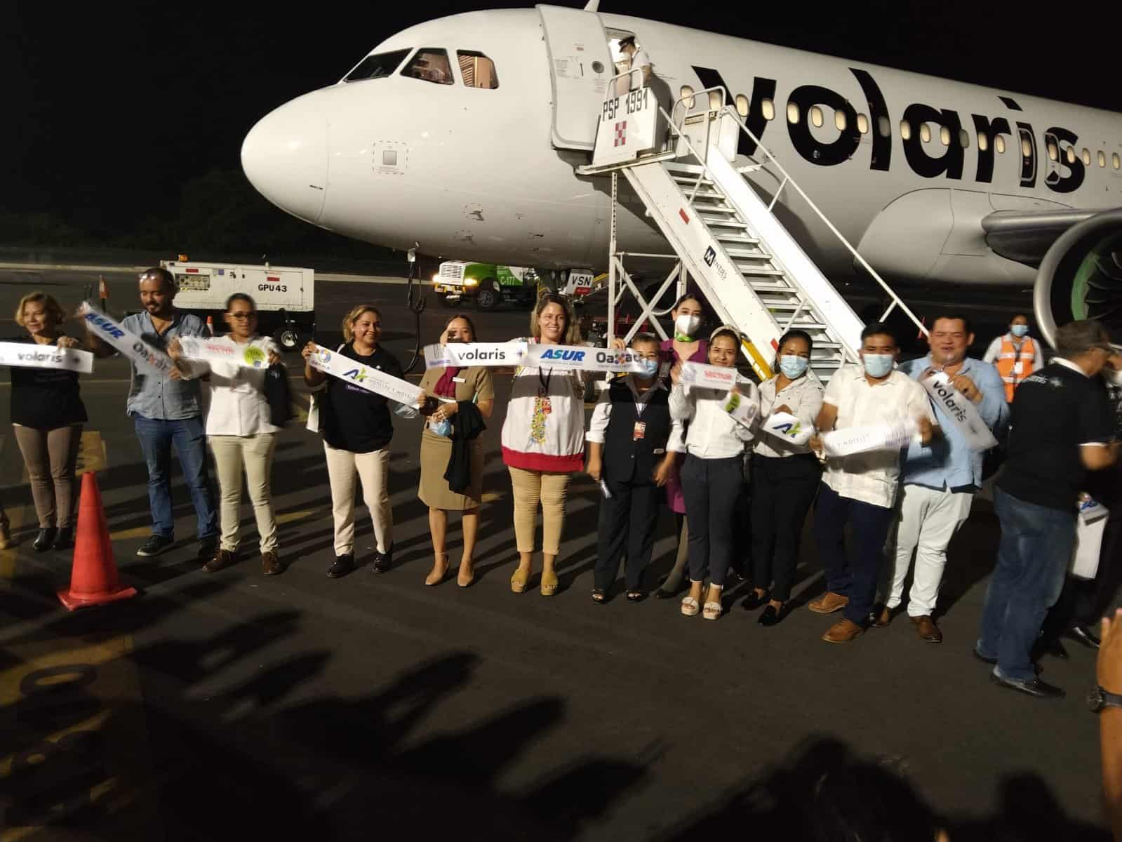 Volaris inaugura nueva ruta aérea Toluca- Huatulco