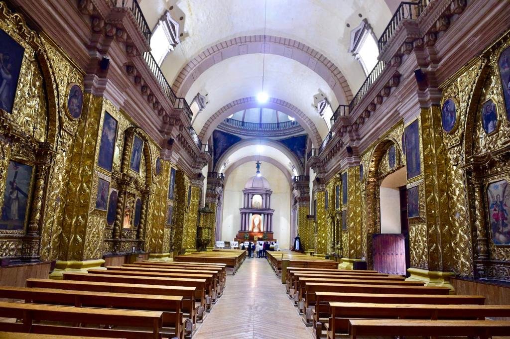 Catedral de San Cristóbal de las Casas resplandece tras rehabilitación