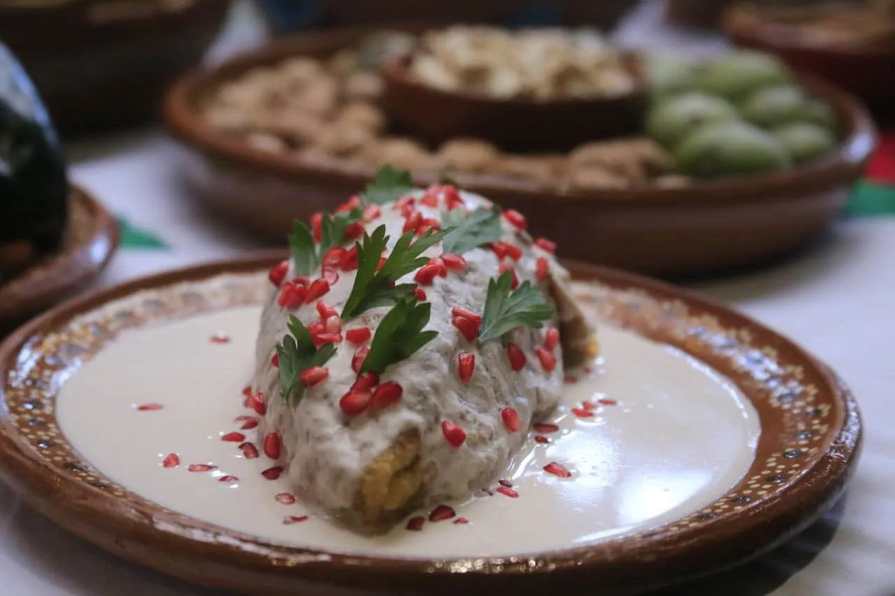 Chiles en nogada