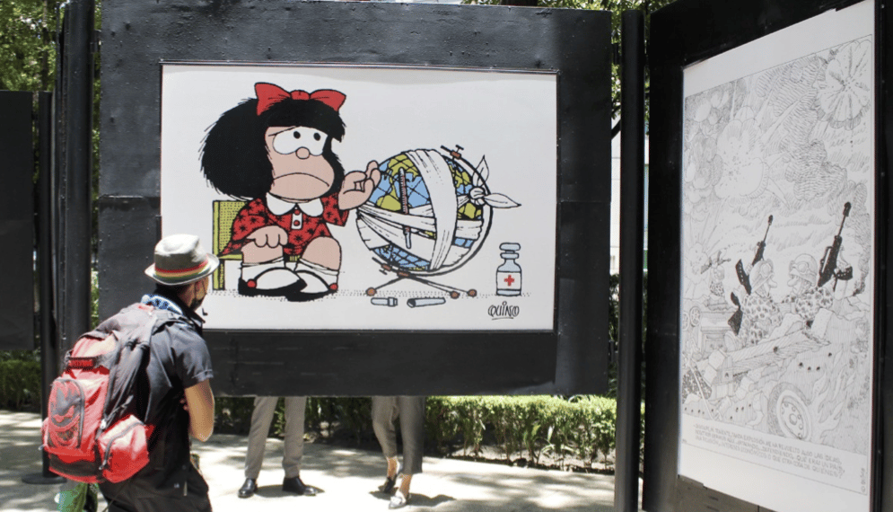 Imagen de Mafalda en exposición en avenida Reforma