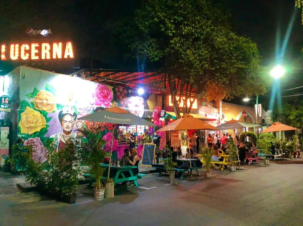 Fachada de comedor lucerna