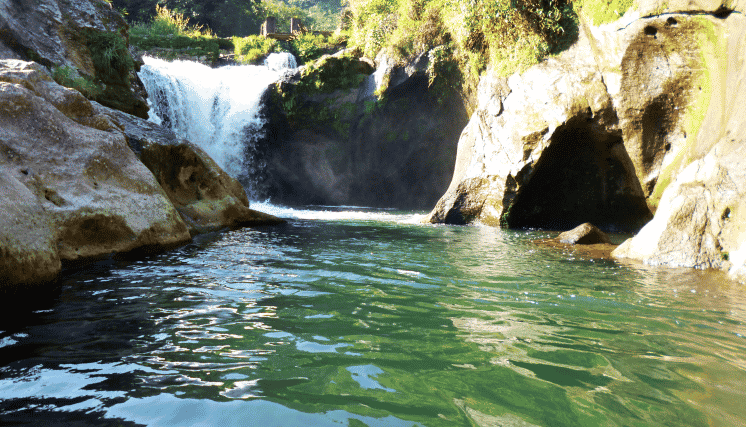 Rio y cascada de Cuetzalan