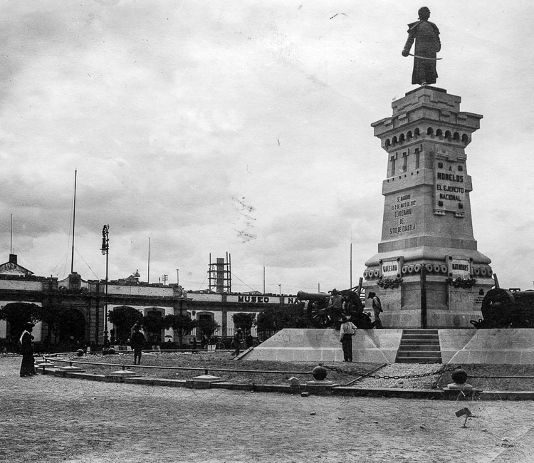 Foto antigua de la Ciudadela, lugar importante para la Independencia de México
