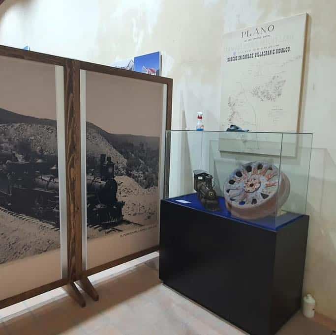 objetos en el museo del mezcal en San Carlos 