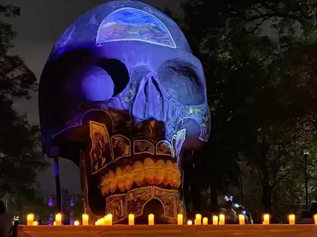 Iluminando Almas, un paseo nocturno del Dìa de Muertos en Chapultepec