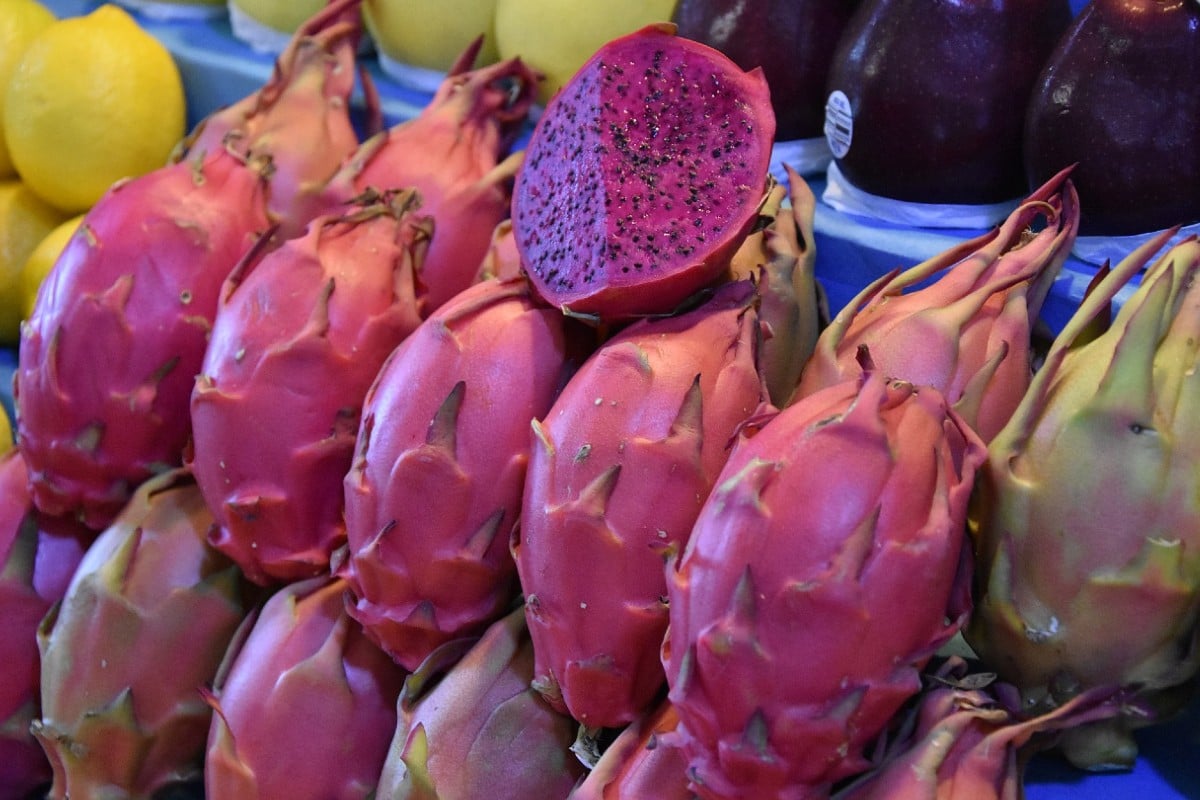 frutas exoticas en el mercado de san juan