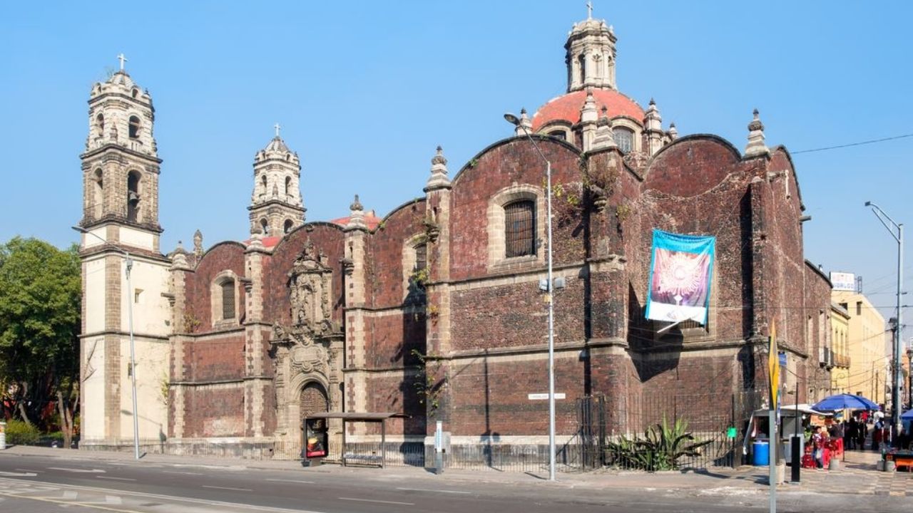 Descubre la Iglesia de San Hipólito en la CDMX
