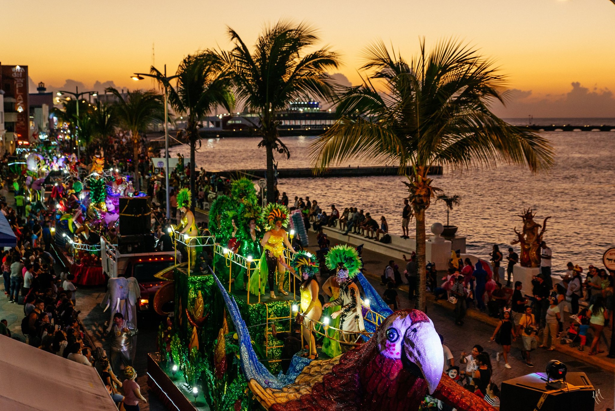 Playa, sol y diversión en el Carnaval de Cozumel