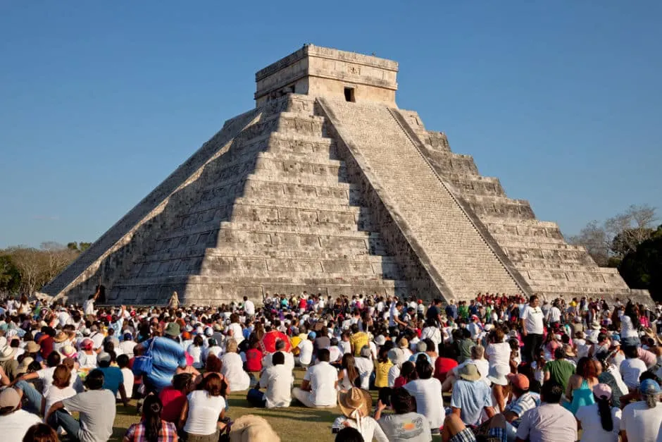 turistas en chichen itza