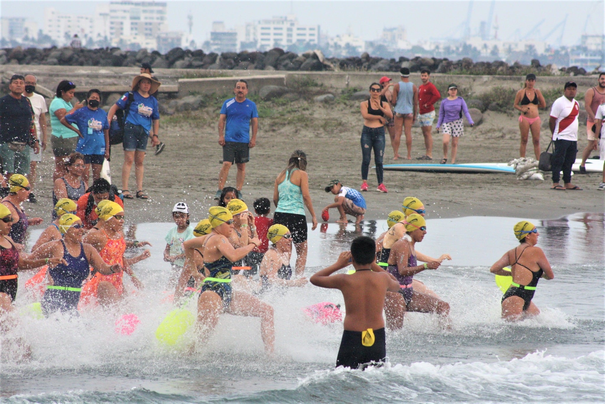 Veracruz se llena de adrenalina con torneo de Aguas Abiertas