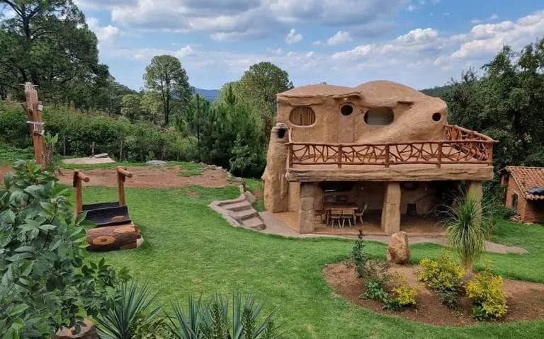Alójate en la Cabaña de los Picapiedra en Mazamitla