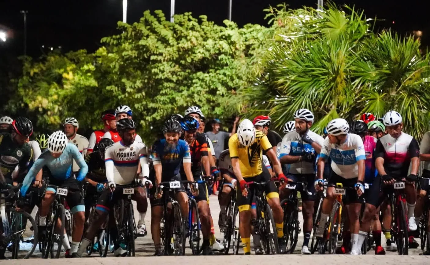 Critérium Cancún es una modalidad de competencia realizada en bicicletas de ruta.
