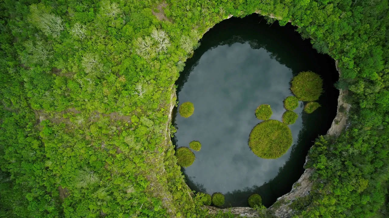 Sumergete en El Zacatón: el cenote mas profundo del mundo de Tamaulipas