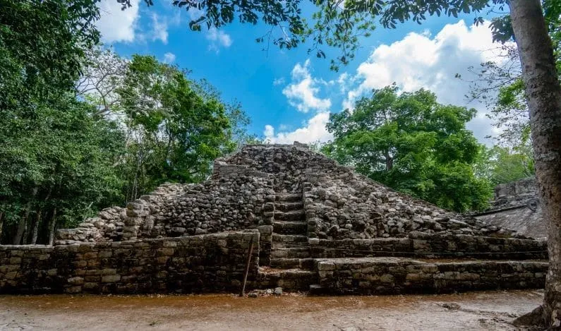 Zona arqueológica de Cobá