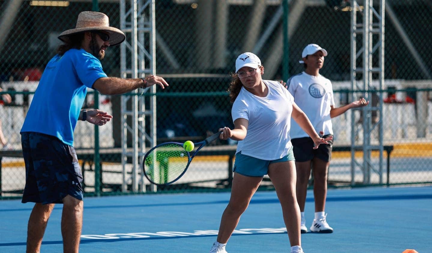 ¿Quieres aprender tenis? Hazlo en este curso en Acapulco