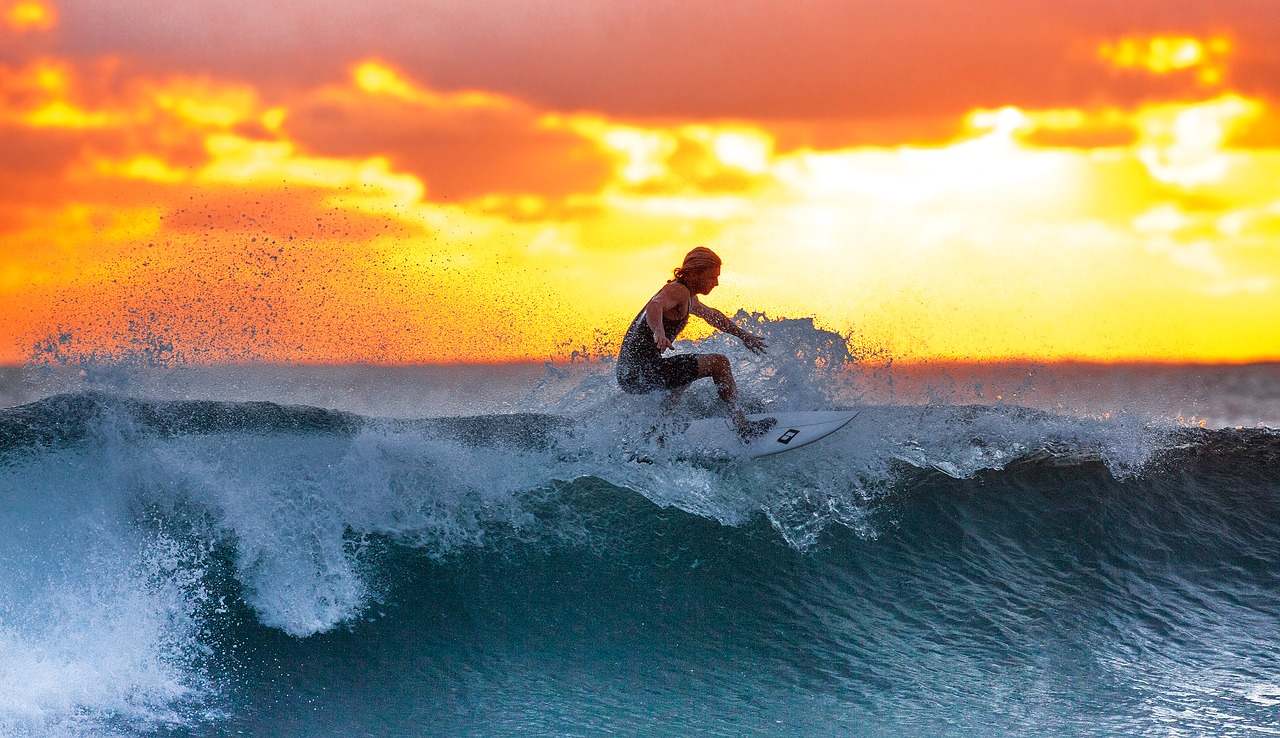 Sol y olas: estas las mejores playas para surfear en Michoacán
