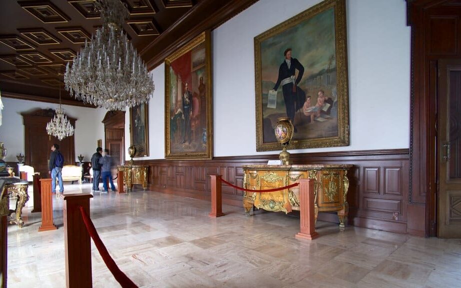 interior del Palacio de gobierno de Guadalajara