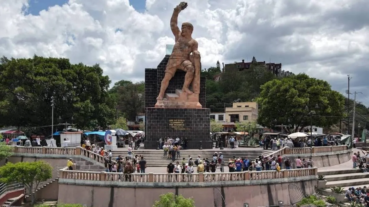 El Pípila, el gigante que cuida la capital de Guanajuato