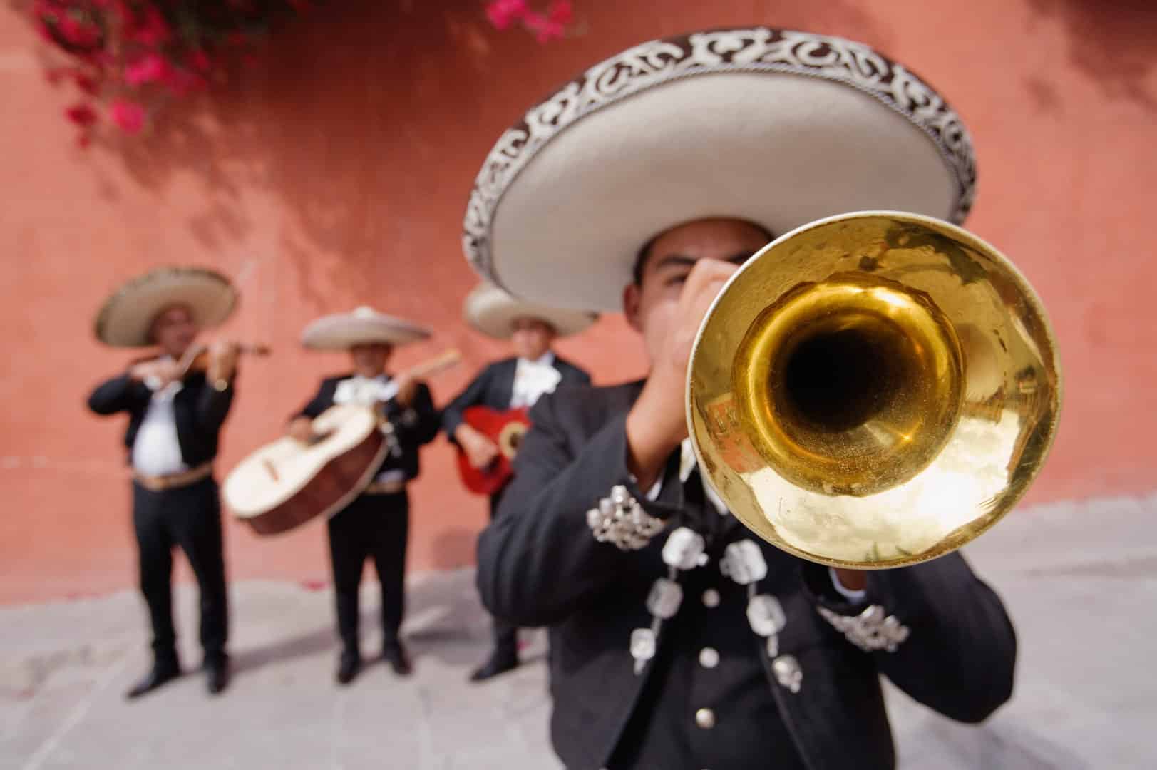 Disfruta de un viaje musical por los mejores sitios de mariachi en la CDMX