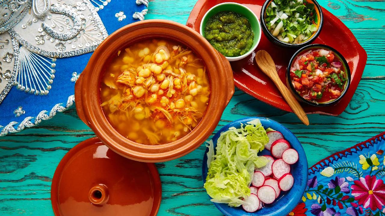 Elopozole, el platillo favorito de la Costa Chica