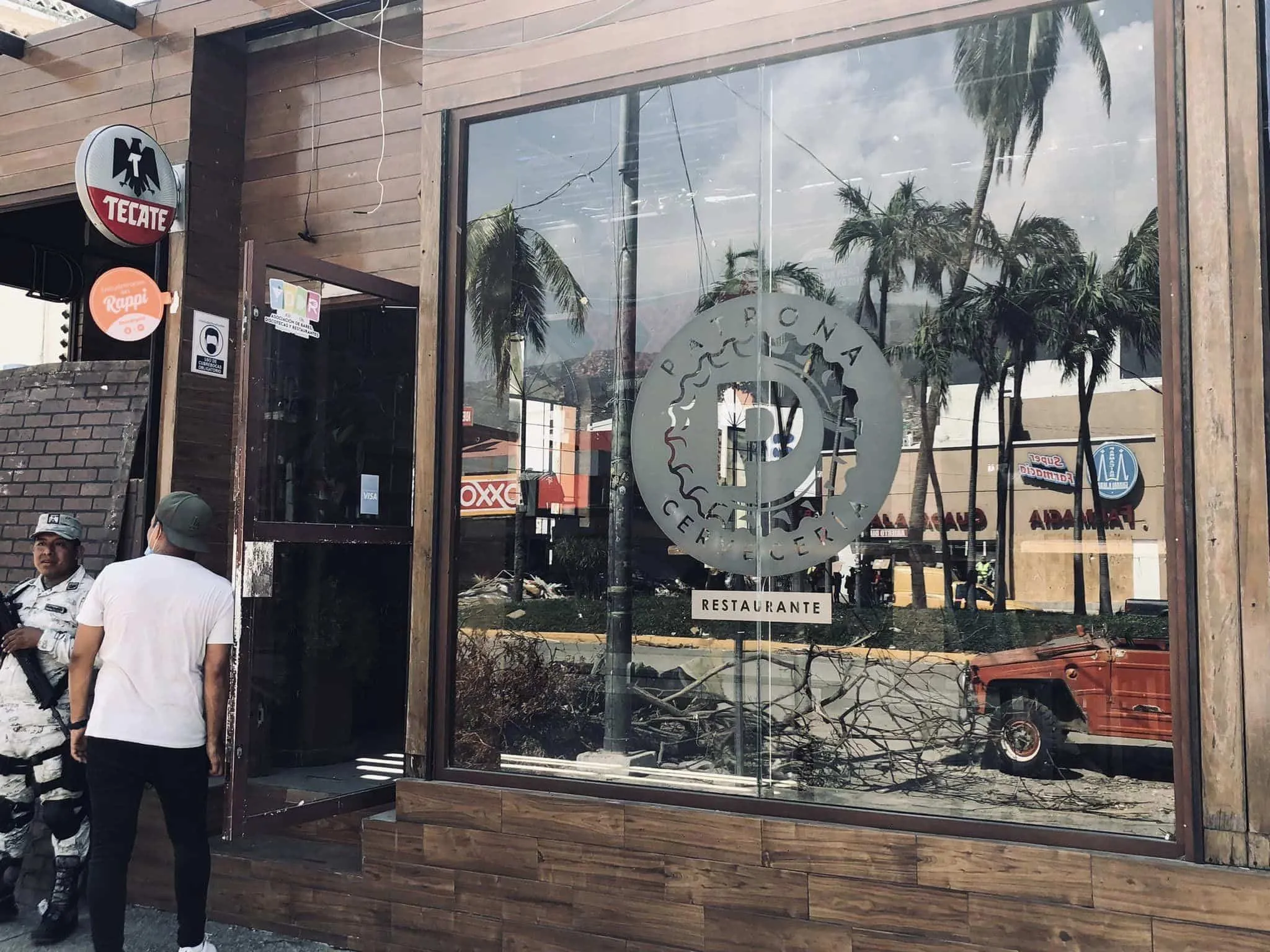 Bares y Restaurantes que ya abrieron en Acapulco Post-Huracán Otis
