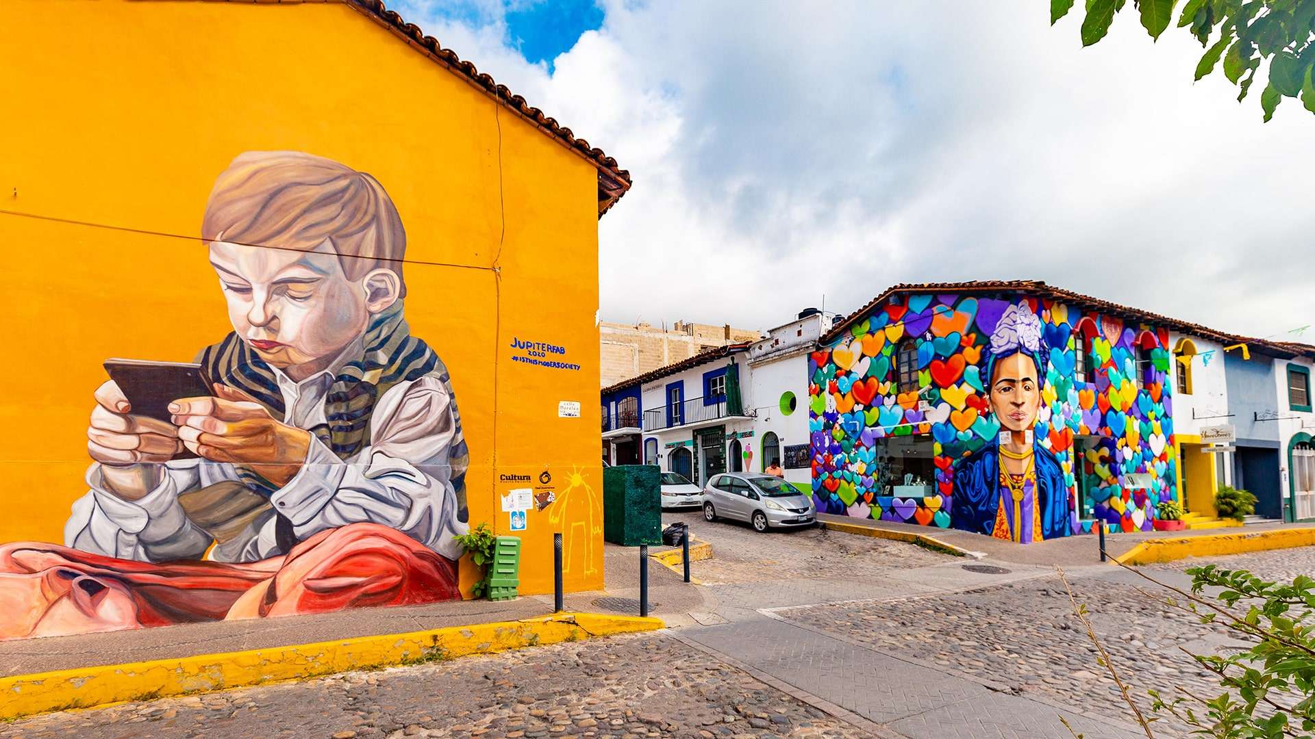 murales en las calles de puerto vallarta y el Art Walk