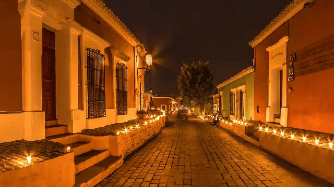 La Fiesta de las Velas es una antigua tradición qué persiste después de más de 300 años con gran ánimo y emoción. Descúbrela.