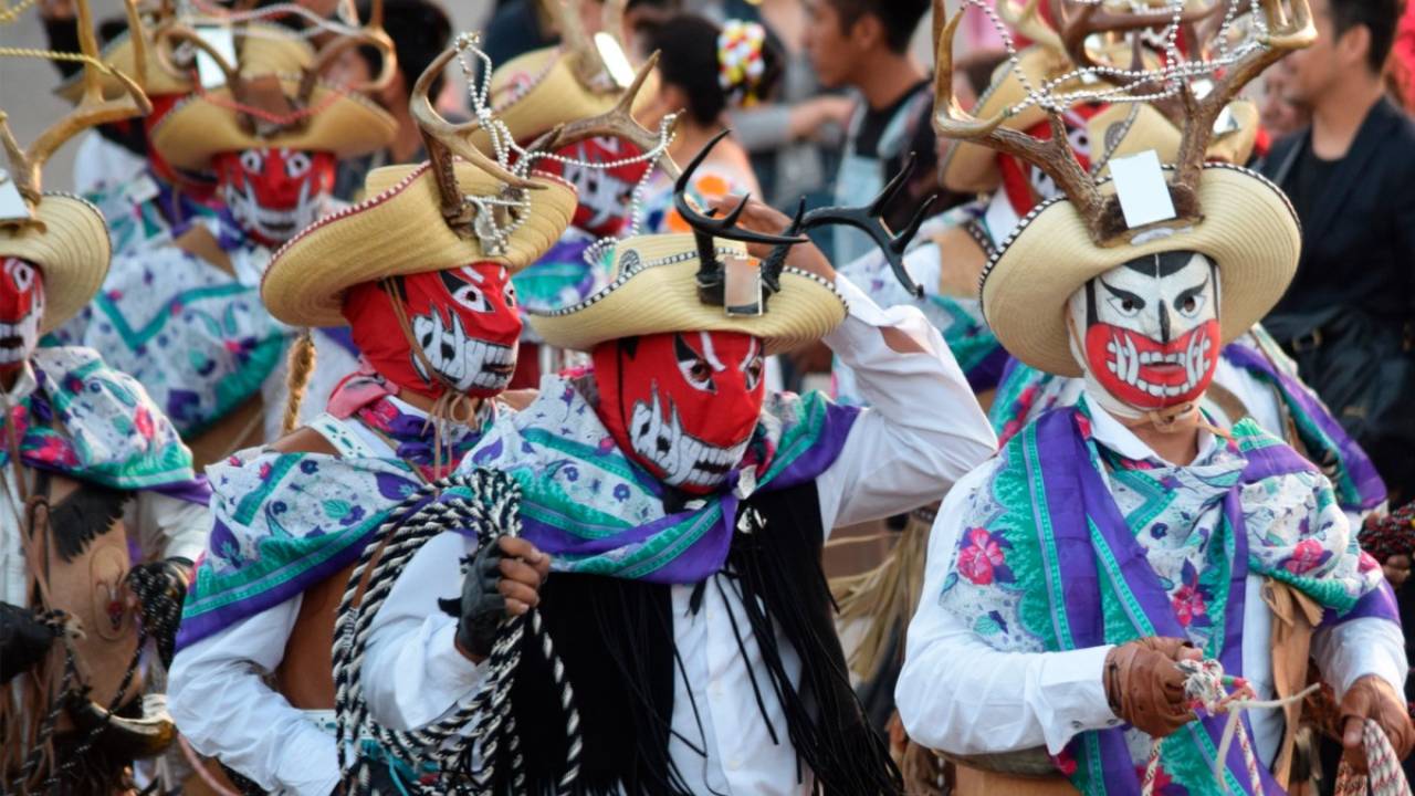 Carnavales de Hidalgo llegan a Pachuca con gran desfile