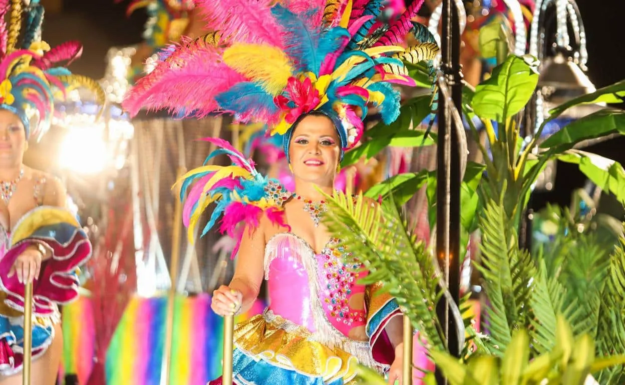 Tradición y alegría en el colorido Carnaval de Chapala