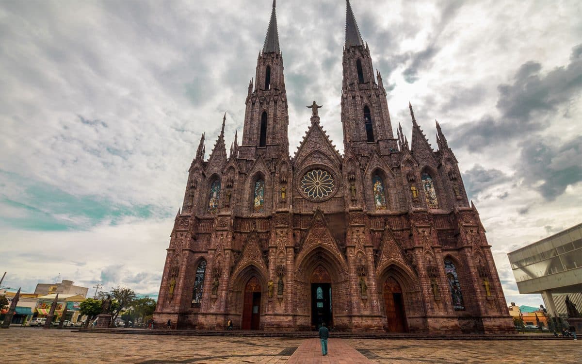 Explora la fe y la belleza en la Catedral de Zamora