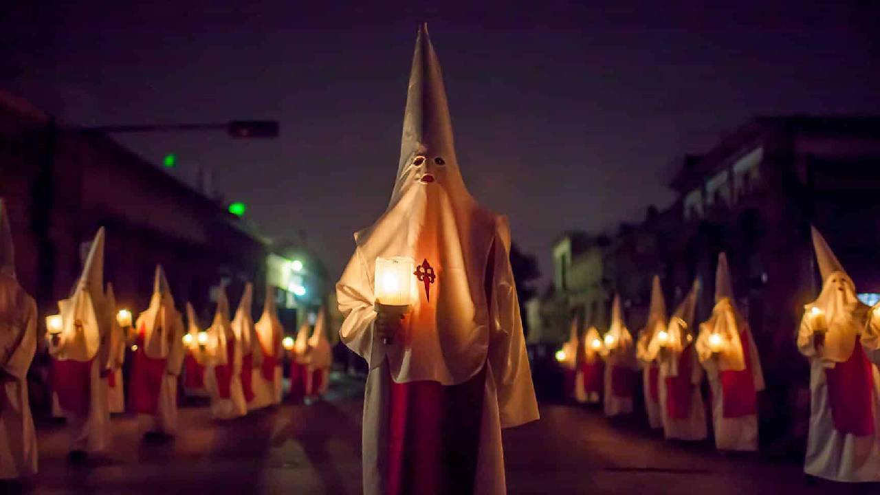 La Arquidiócesis de Morelia confirmó su Procesión del Silencio en Semana Santa. Este evento es una de las fiestas religiosas más importantes en la capital michoacana, dado el nivel de solemnidad con el que se efectúa.