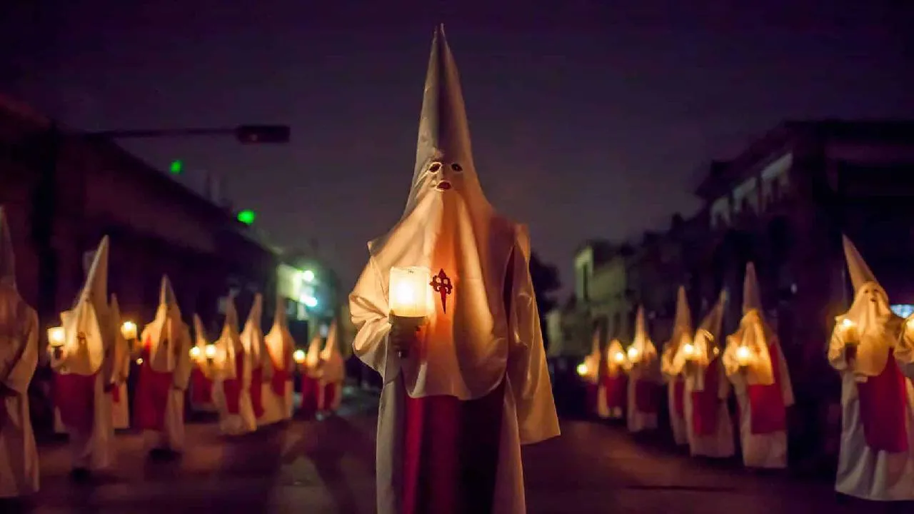 La Arquidiócesis de Morelia confirmó su Procesión del Silencio en Semana Santa. Este evento es una de las fiestas religiosas más importantes en la capital michoacana, dado el nivel de solemnidad con el que se efectúa.
