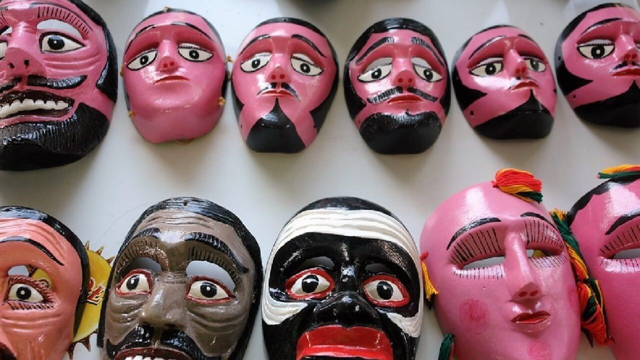 Máscaras de madera de Santa María Huazolotitlán.