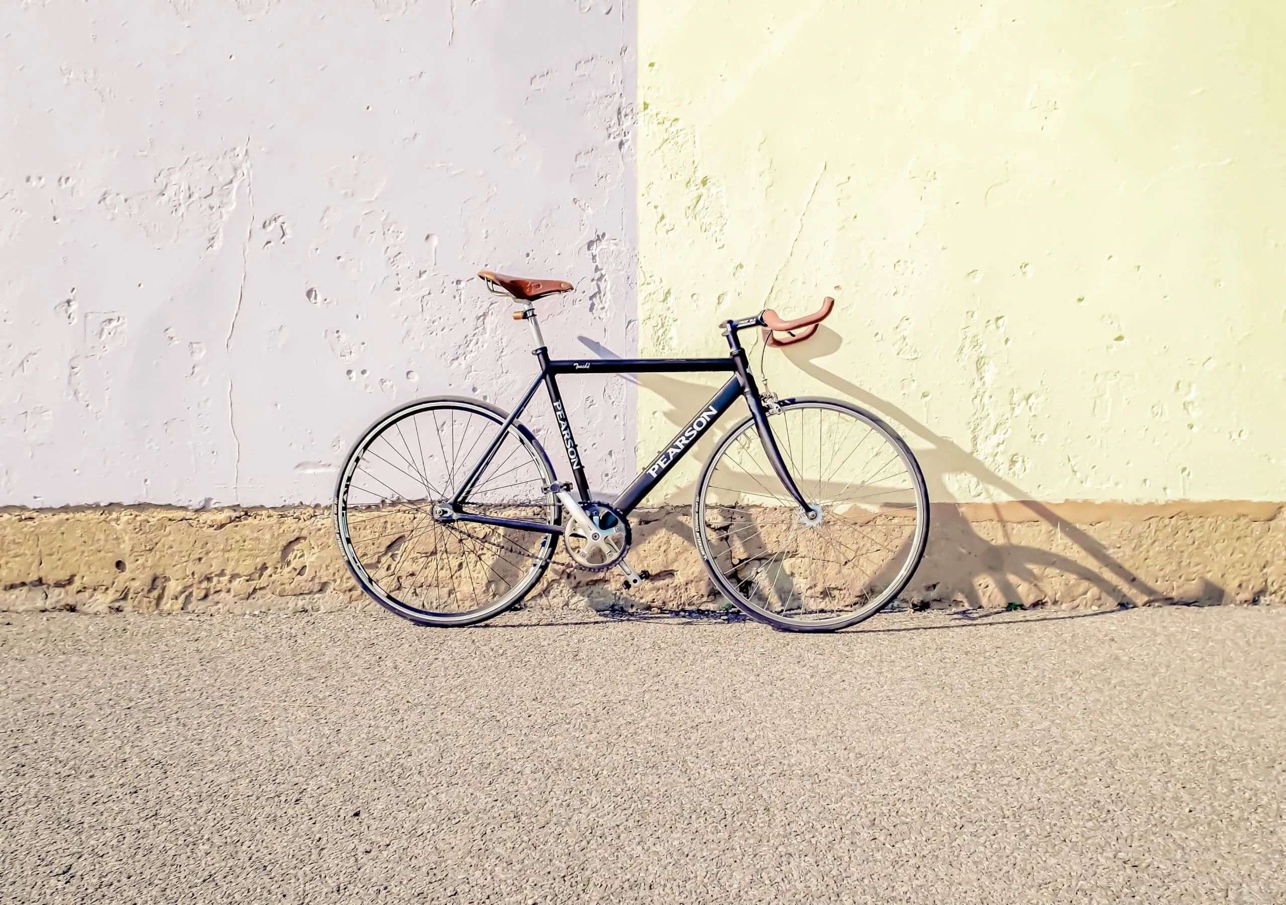 El Día Mundial de la Bicicleta se celebra el 3 de junio de cada año y tiene como objetivo promover el uso de la bicicleta como medio de transporte sostenible, saludable y amigable con el medio ambiente.