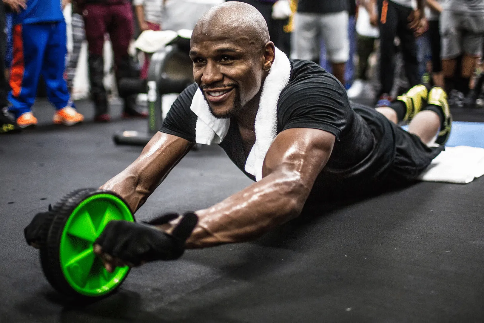 La CDMX tendrá el privilegio de tomar una clase de Floyd Mayweather Jr masiva en la CDMX para todos aquellos que se animen a entrenar con uno de los mejores boxeadores de todos los tiempos.