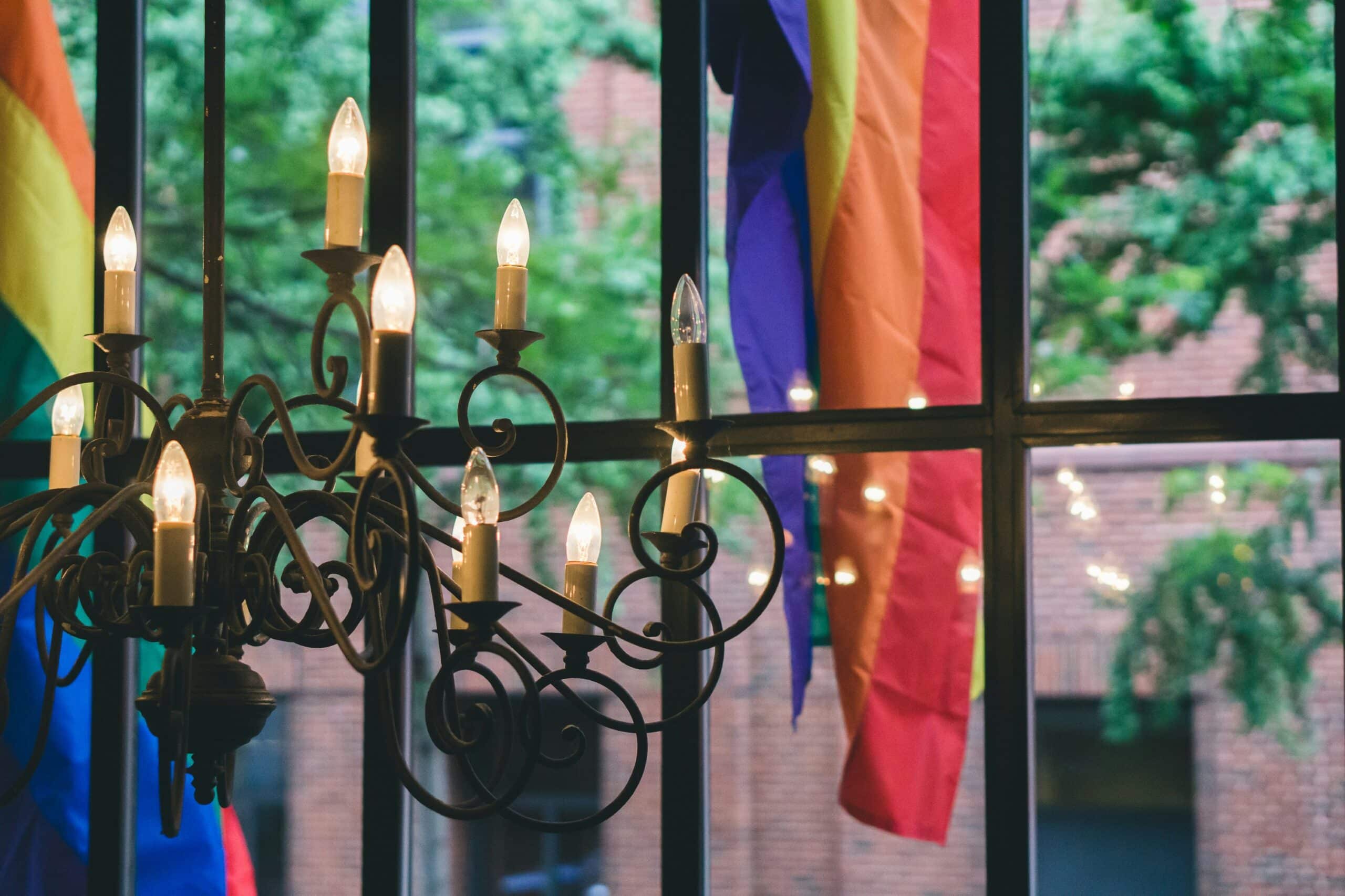 En el Mes del Orgullo queremos recomendarte una serie de Bares LGBT en Guadalajara