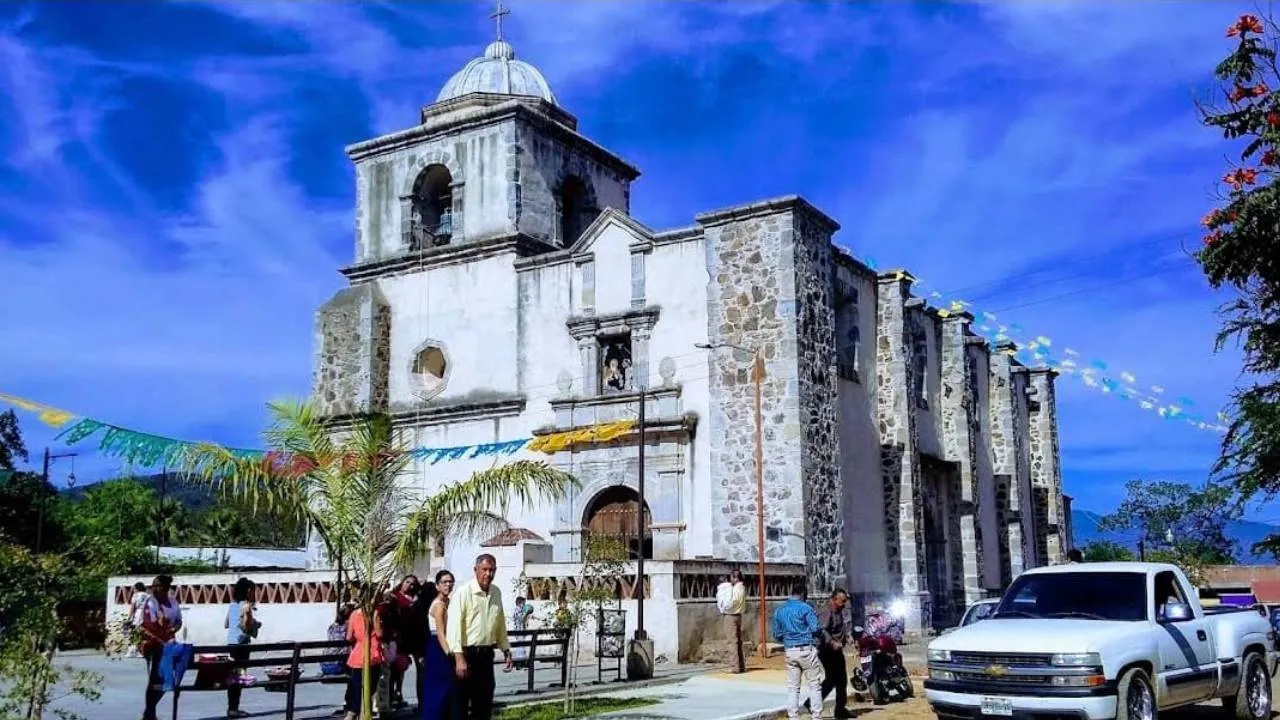 Guía básica de Autlán de Navarro, cuna de Carlos Santana