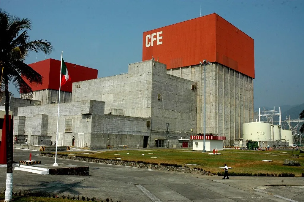 La Central Nucleoeléctrica Laguna Verde (CNLV) es una instalación de producción de energía eléctrica, basada en la energía nuclear y en la fisión nuclear para generar electricidad y es la única en México.