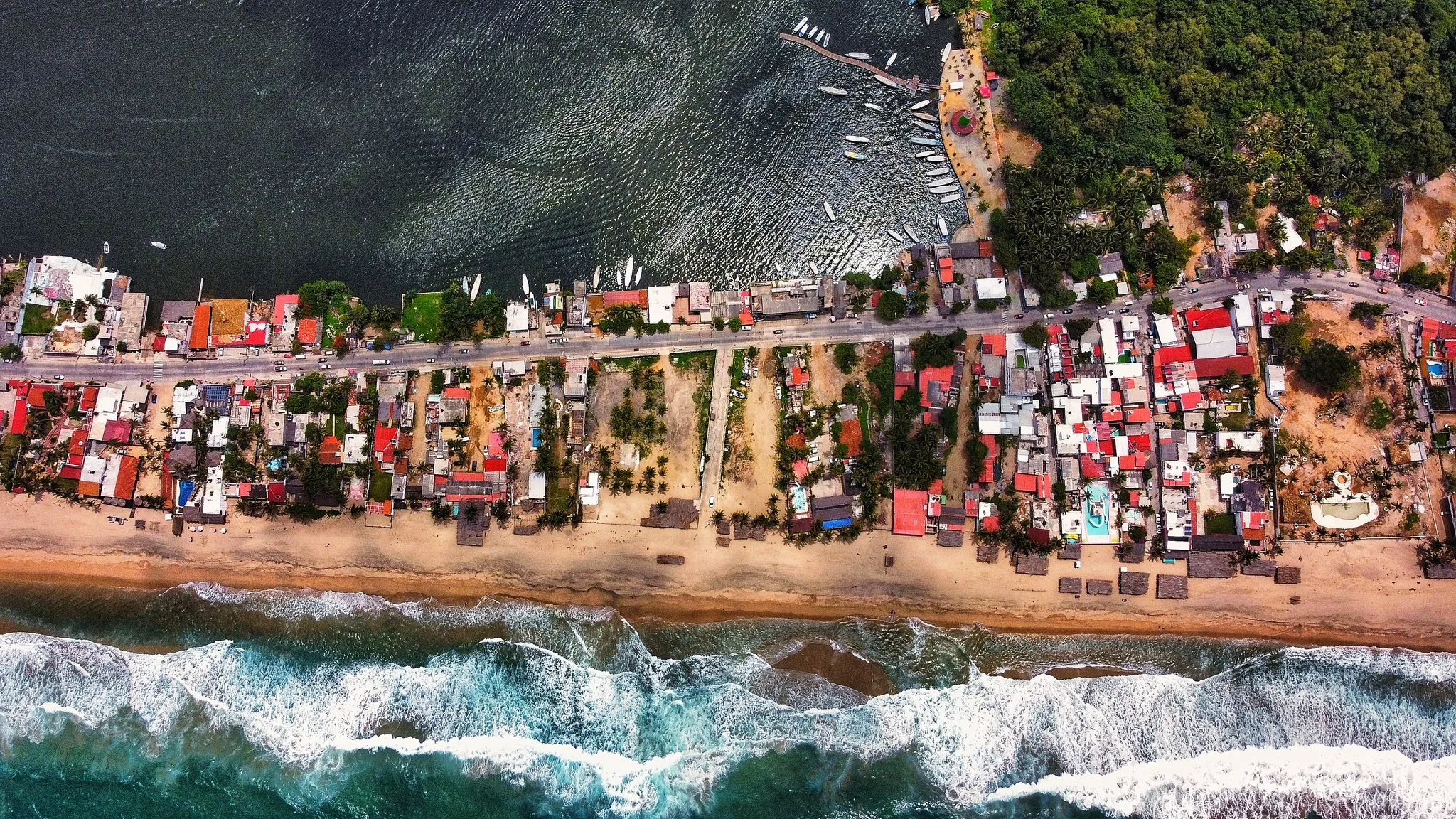 Pie de la Cuesta y Playa Bonfil: Nuevos Barrios Mágicos de Acapulco