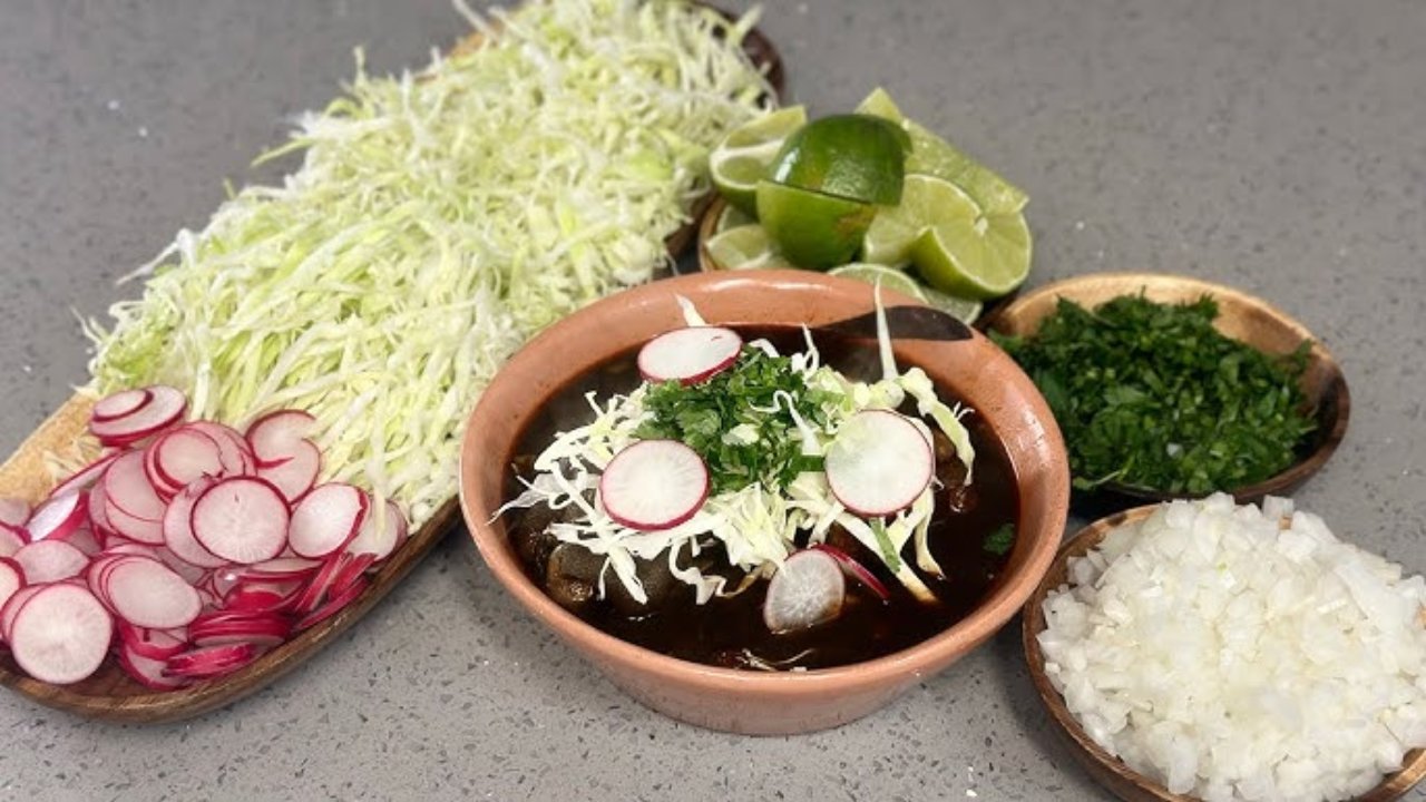 pozole Negro Morelos