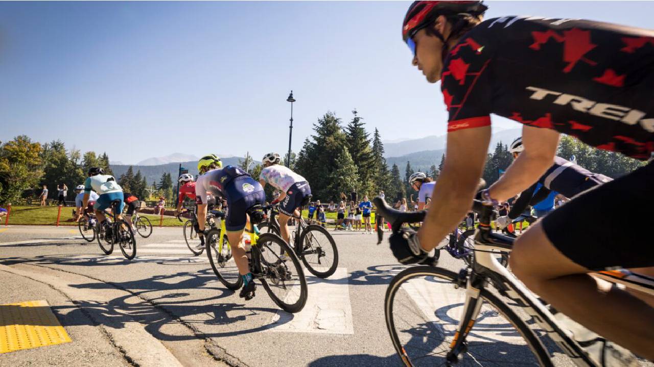 El anuncio del Gran Fondo Whistler en la Riviera Nayarit es el evento ciclista más esperado del 2025, y ha generado gran expectativa entre los profesionales y aficionados del ciclismo, por lo que en Descubre México te contamos lo que necesitas saber sobre el.