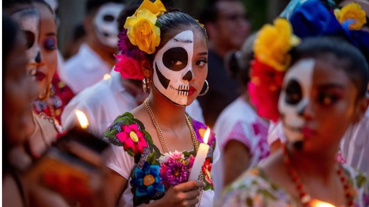Tradición y turismo en la Semana de Muertos en Michoacán